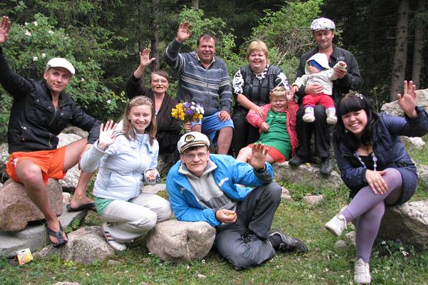 посетители Шилина Елена и группа, Костанай, КЗ, 13 июля 2009 г.  - выбрали южный берег Иссык-Куля