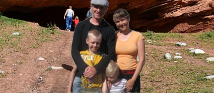 наши клиенты Карташовы Наталья, Владимир, Денис и Никита, ЯНАО, п. Муравленко. 24.06.11 г.  - отдыхали у Веры на Иссык-Куле