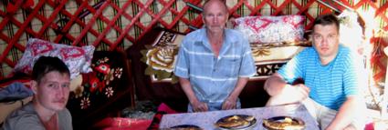 Отдых на Иссык-Куле. Дмитриев Алексей, Аксентьев Анатолий, Кононов Данил, Екатеринург, РФ в гостевом доме Вера.