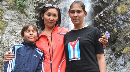 туристы Селезневы Асия, Дарья и Константин, Междуреченск, РФ, 23 августа 2013 г.  - отдыхали у Веры на Иссык-Куле