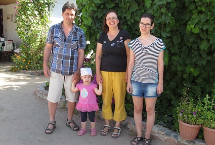 наши клиенты Андреевы Денис, Ольга, Настя, Саша, Томск, РФ, 21 августа 2015 г. посетили частный сектор на иссык-куле