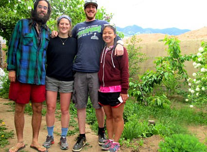 туристы Padric Matter, Lasey Matter, Thomas Turina, Shelby, Portland Oregon, USA, 28 мая 2017 г.  - выбрали южный берег Иссык-Куля