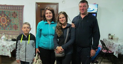 посетители Брюхановы Ольга, Алексей, Ирина, Данил, Новосибирск, РФ, 18 августа 2018 г.  - отдыхали у Веры на Иссык-Куле