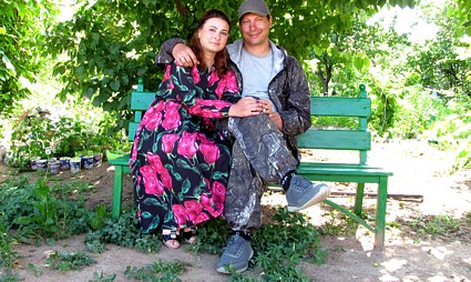 отдыхающие Прядкины Евгений Юлия, г. Киров, РФ, 27 июня 2018 г.  - выбрали южный берег Иссык-Куля