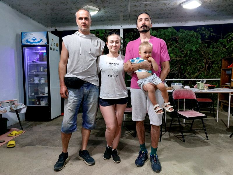 Алматинцы Алина, Эркин в гостевом доме Вера