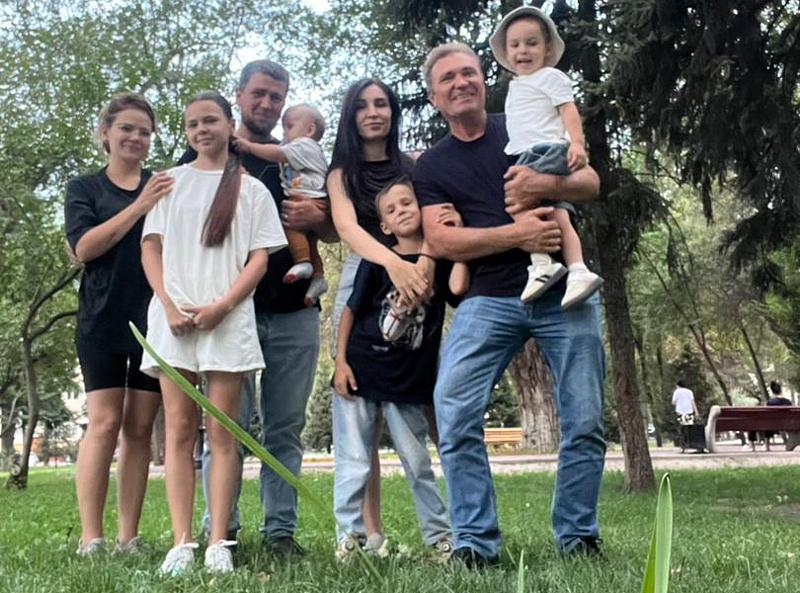 Семья из Бишкека у Веры.